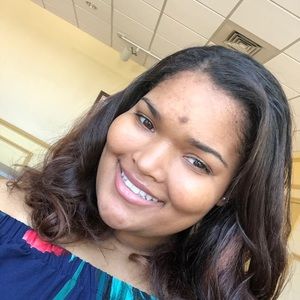 Meet your Posher, Nakia